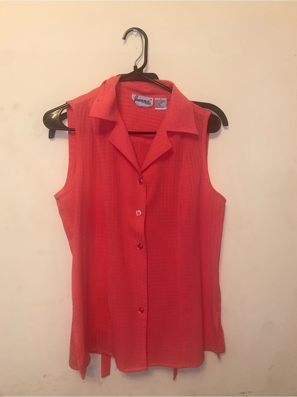 Joanna Coral-Pink Sleeveless Button Down Shirt, M
